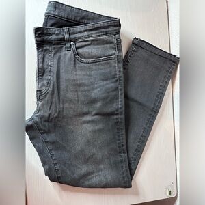 Men’s black jeans sz 34